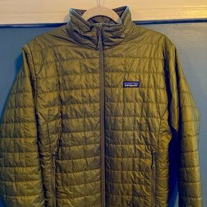 Patagonia Mens Nano Puff Jacket Supply Green Packable Light Size Small like new
